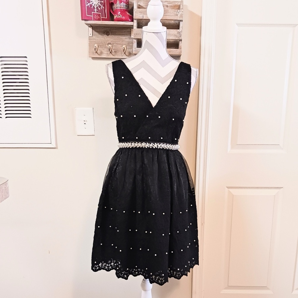 Minuet Dresses/Minuet Pearl Embellished 
Tulle A Line Mini Dress NWT